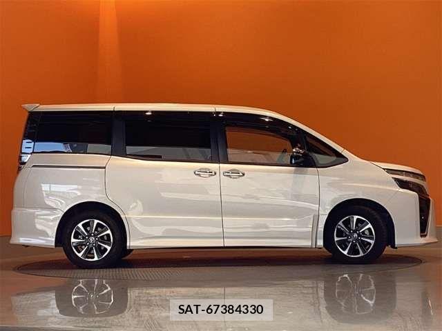 Toyota VOXY 2019-07 8369661-6