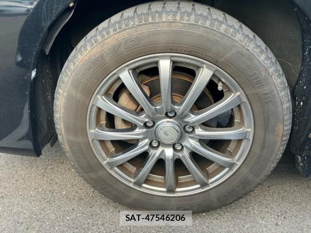Toyota VOXY 2011-08 8369695-13