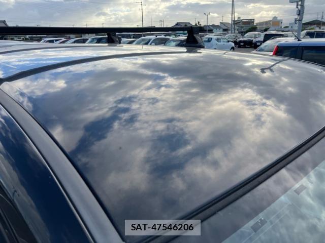 Toyota VOXY 2011-08 8369695-4