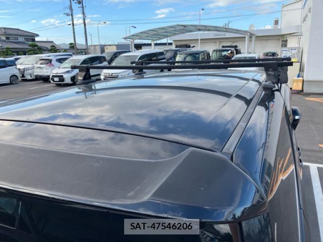 Toyota VOXY 2011-08 8369695-5