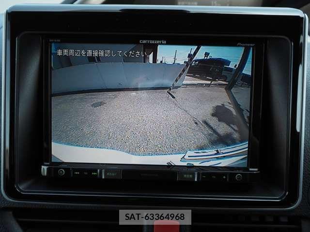 Toyota VOXY 2018-05 8369672-13