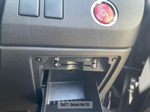 Toyota VOXY 2012-04 8369687-17