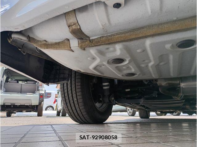 Toyota VOXY 2018-03 8369669-10