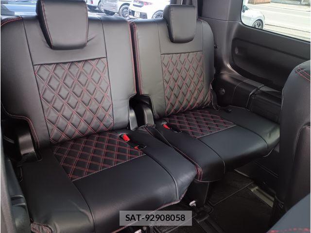 Toyota VOXY 2018-03 8369669-13
