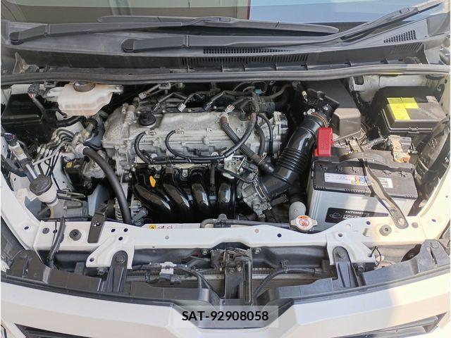 Toyota VOXY 2018-03 8369669-19
