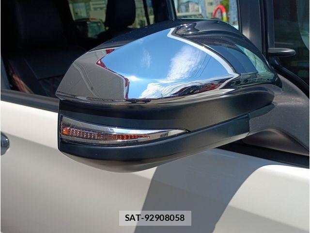 Toyota VOXY 2018-03 8369669-5