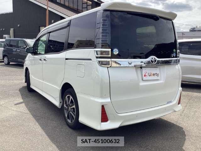 Toyota VOXY 2020-01 8369655-11