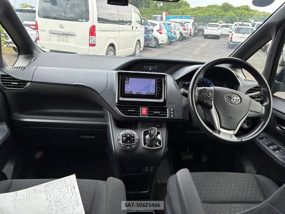 Toyota VOXY 2014-07 8344476-10