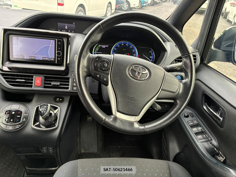 Toyota VOXY 2014-07 8344476-11
