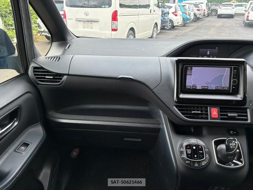 Toyota VOXY 2014-07 8344476-14