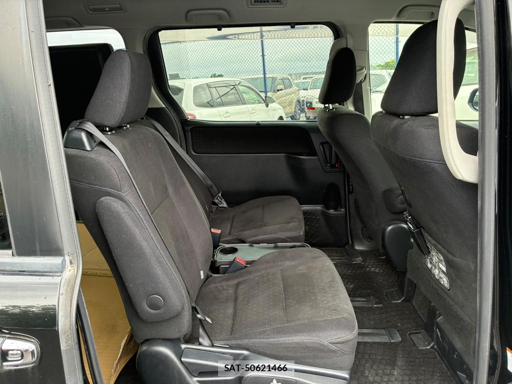 Toyota VOXY 2014-07 8344476-21