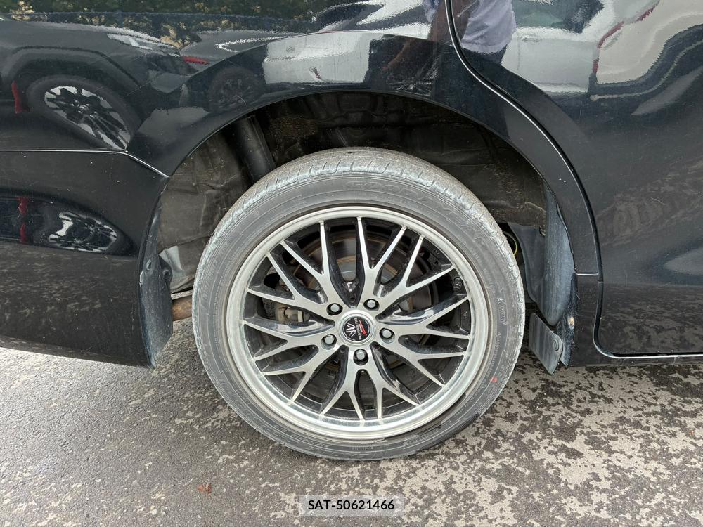 Toyota VOXY 2014-07 8344476-28