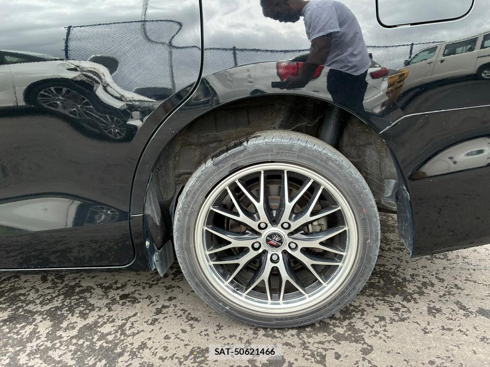 Toyota VOXY 2014-07 8344476-29
