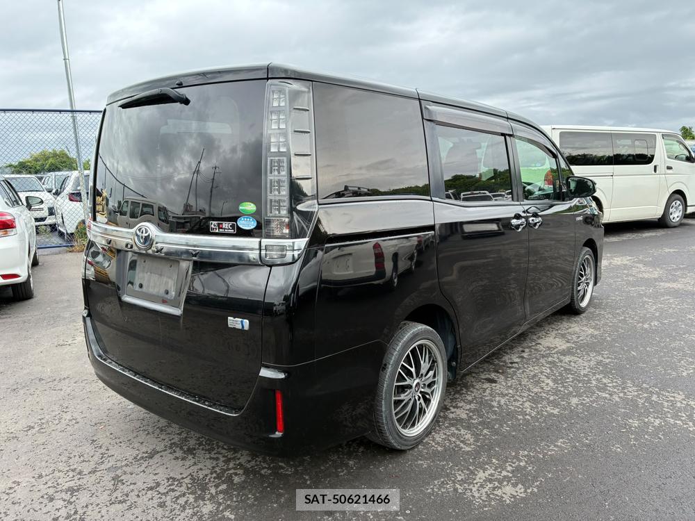 Toyota VOXY 2014-07 8344476-2