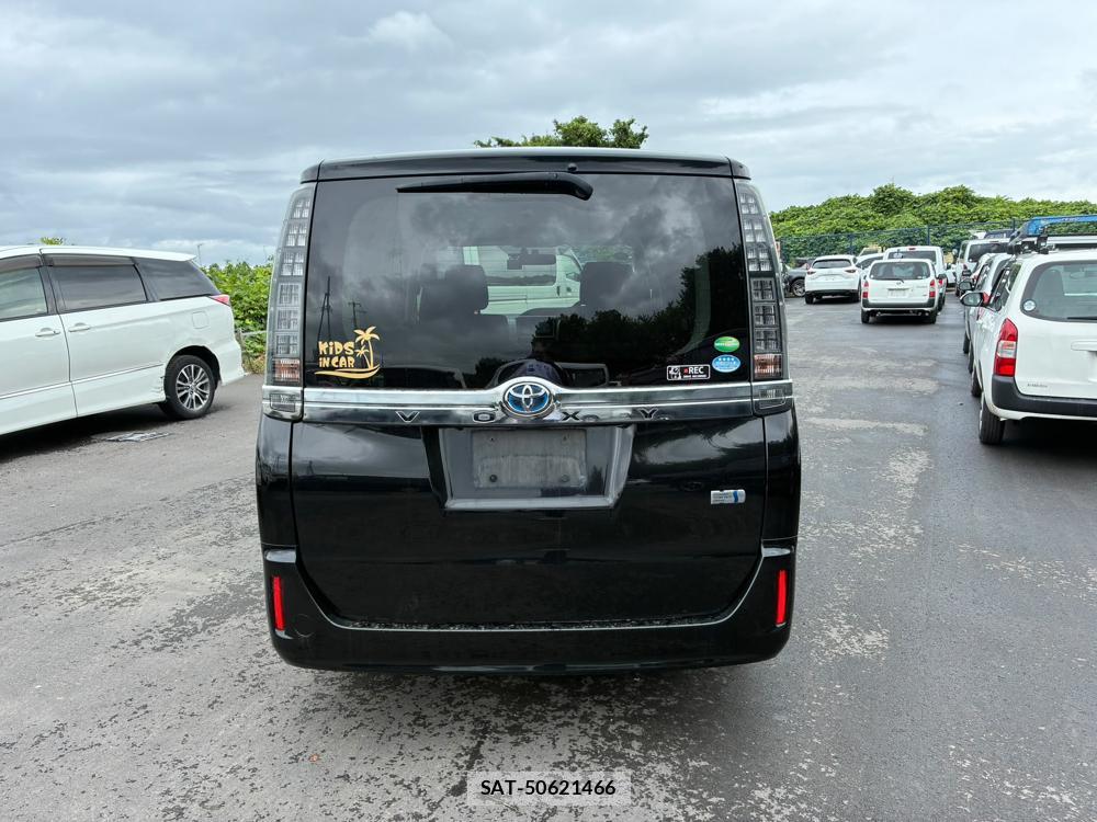 Toyota VOXY 2014-07 8344476-3