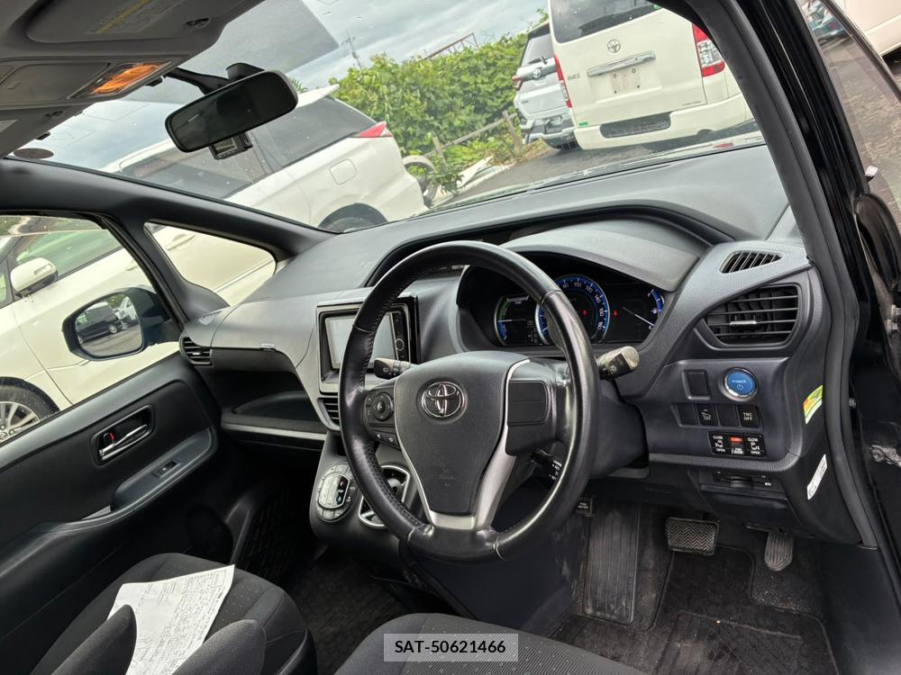 Toyota VOXY 2014-07 8344476-8
