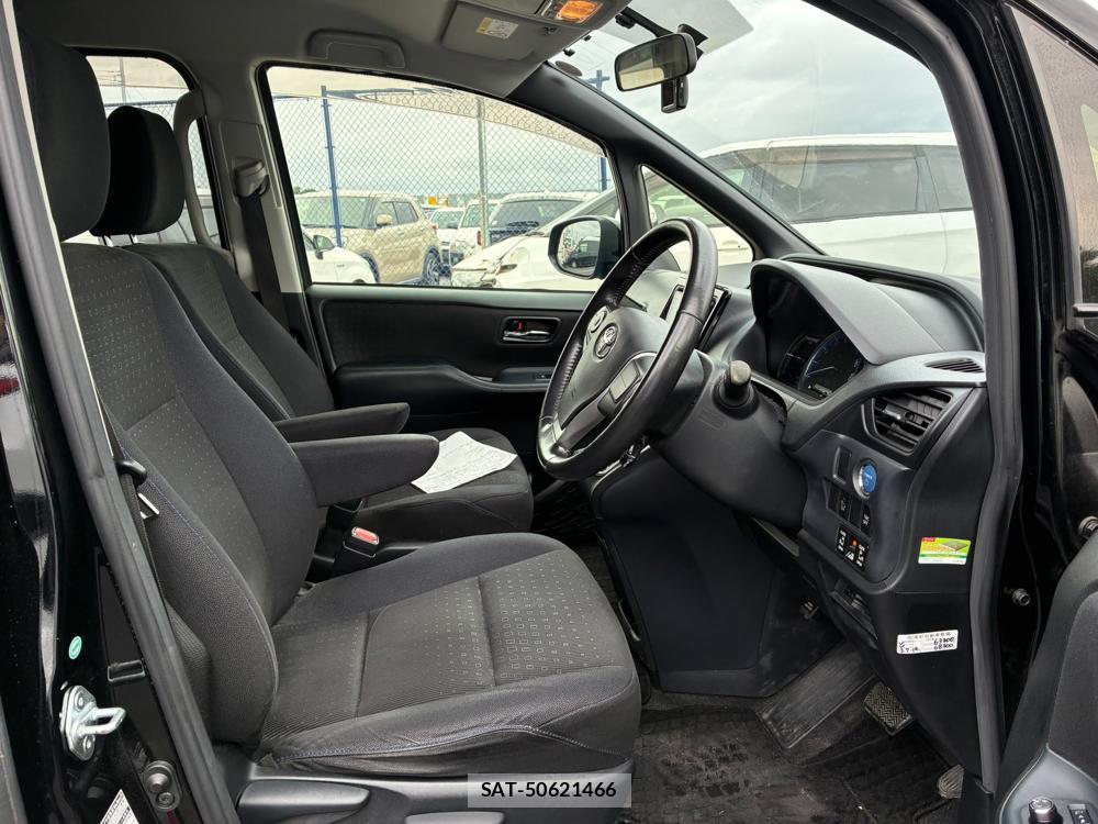 Toyota VOXY 2014-07 8344476-9