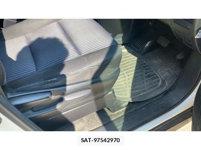 Toyota VOXY 2014-02 8372357-15