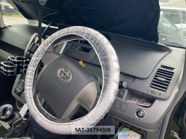 Toyota VOXY 2008-07 8372365-12