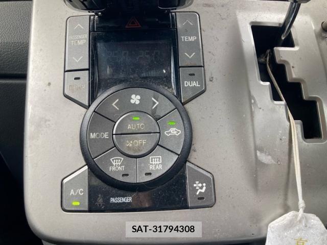 Toyota VOXY 2008-07 8372365-18