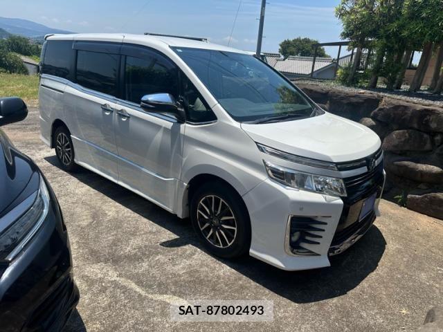 Toyota VOXY 2016-01 8372355-0