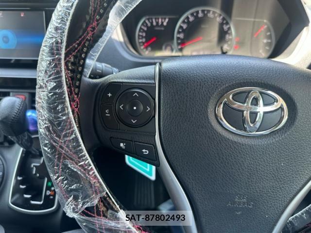 Toyota VOXY 2016-01 8372355-18