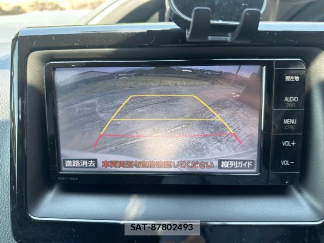 Toyota VOXY 2016-01 8372355-24