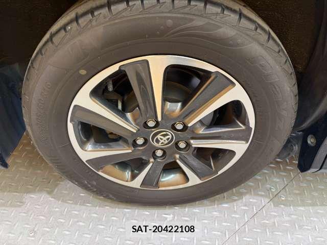Toyota VOXY 2018-09 8372351-15