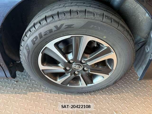 Toyota VOXY 2018-09 8372351-16