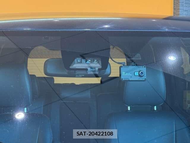 Toyota VOXY 2018-09 8372351-17