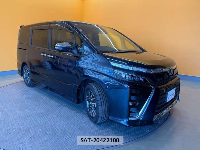 Toyota VOXY 2018-09 8372351-6