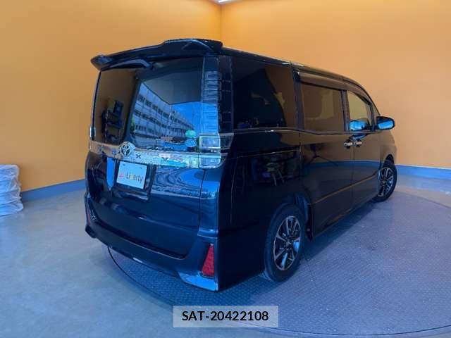 Toyota VOXY 2018-09 8372351-8