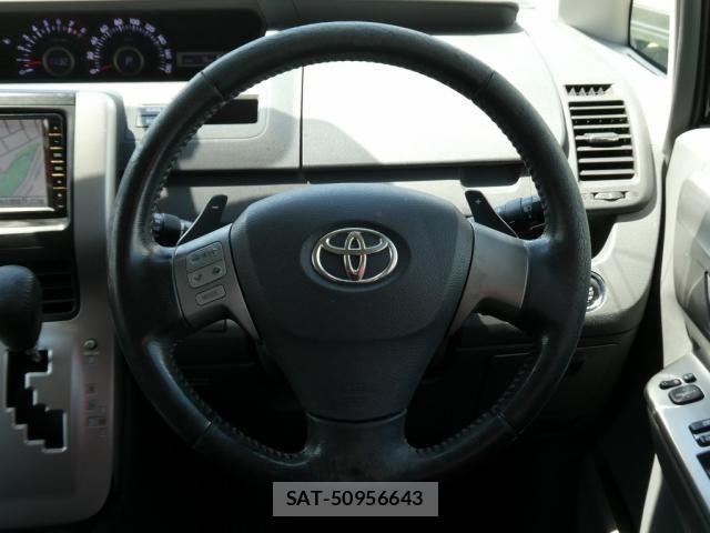 Toyota VOXY 2010-02 8372360-14