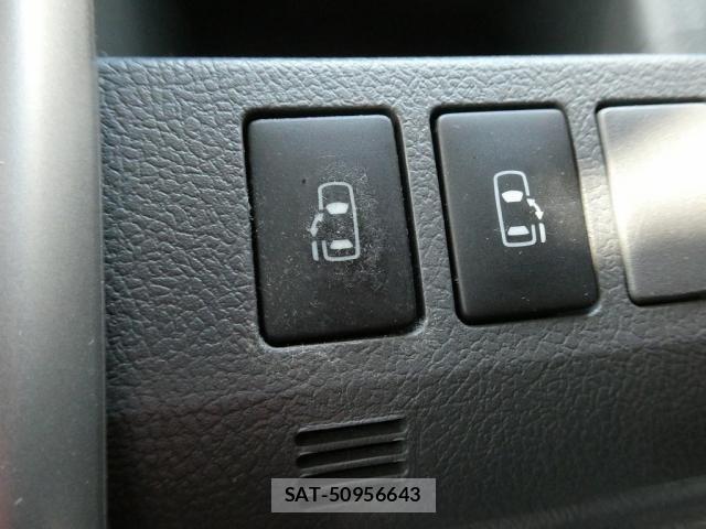 Toyota VOXY 2010-02 8372360-15