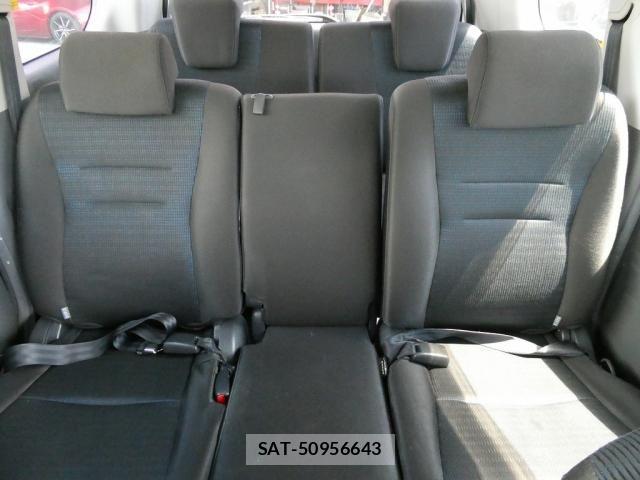 Toyota VOXY 2010-02 8372360-26