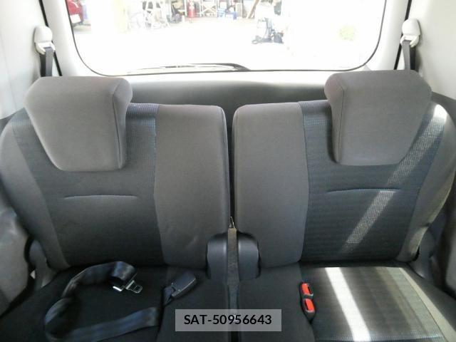 Toyota VOXY 2010-02 8372360-28