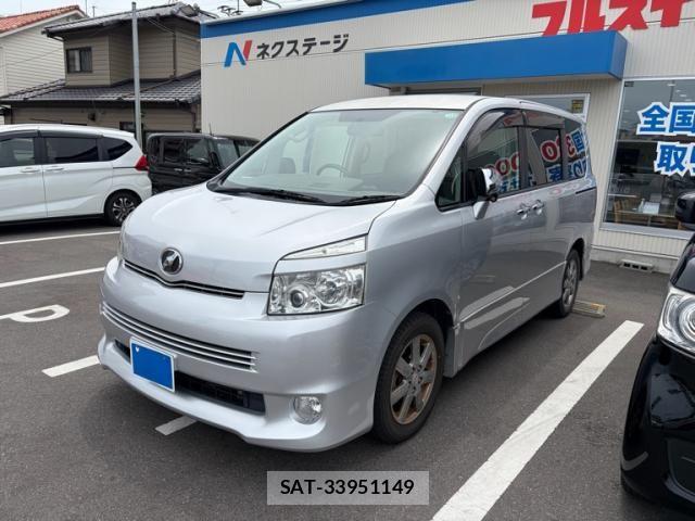 Toyota VOXY 2009-10 8372363-0