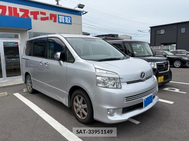 Toyota VOXY 2009-10 8372363-1