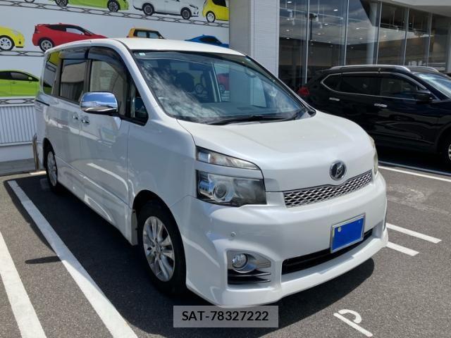 Toyota VOXY 2011-03 8372358-0