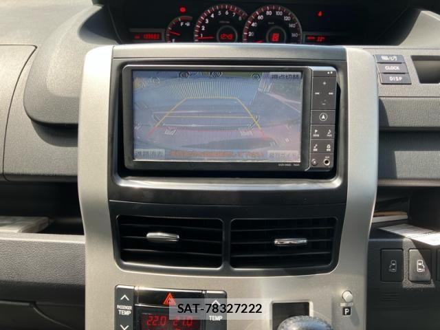 Toyota VOXY 2011-03 8372358-18