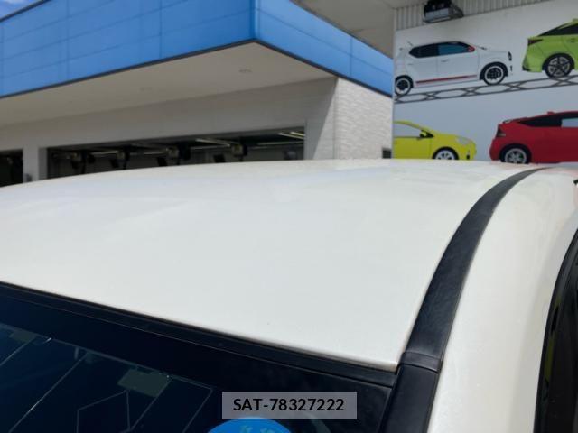 Toyota VOXY 2011-03 8372358-3