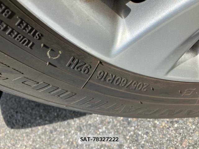 Toyota VOXY 2011-03 8372358-5