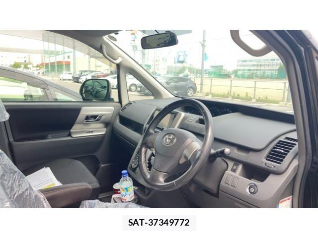 Toyota VOXY 2008-08 8372362-9