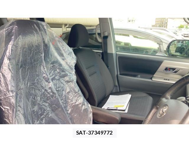 Toyota VOXY 2008-08 8372362-10