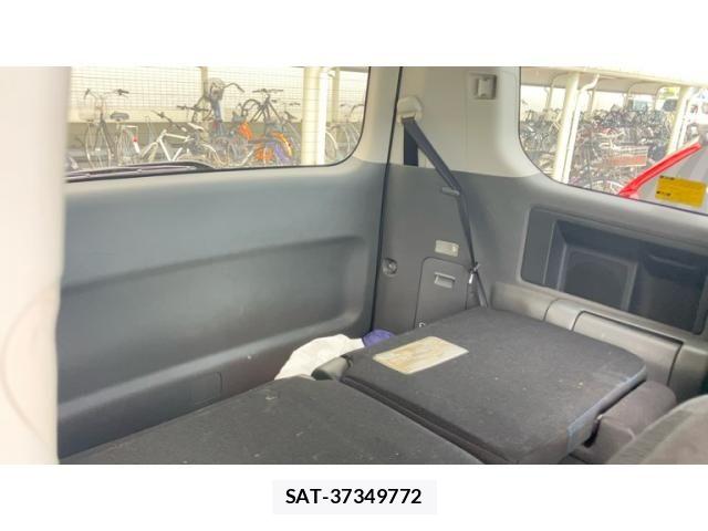 Toyota VOXY 2008-08 8372362-13