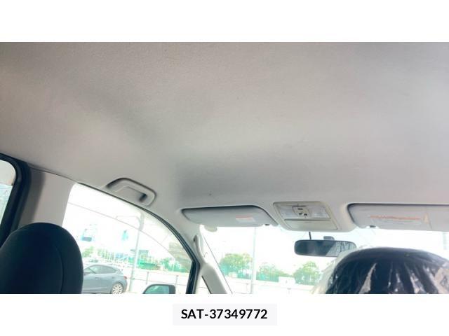 Toyota VOXY 2008-08 8372362-16
