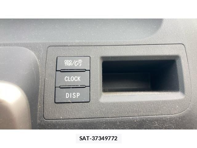 Toyota VOXY 2008-08 8372362-21