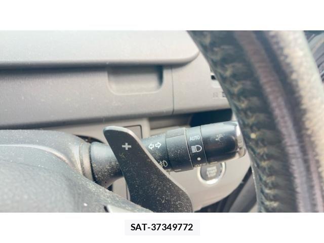 Toyota VOXY 2008-08 8372362-23