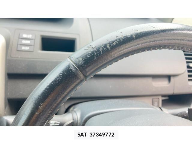 Toyota VOXY 2008-08 8372362-25