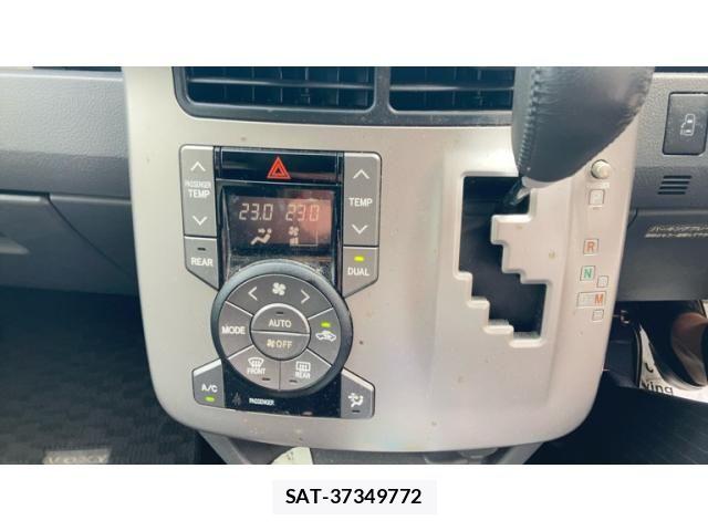 Toyota VOXY 2008-08 8372362-27